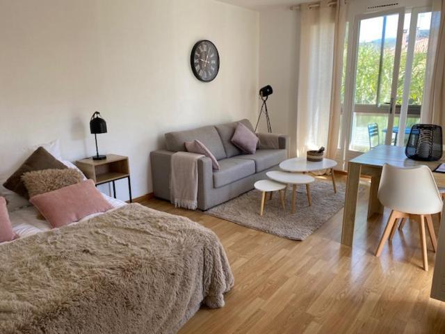 33 M2 , Climatise, Parking Exterieur Prive Gratuit *