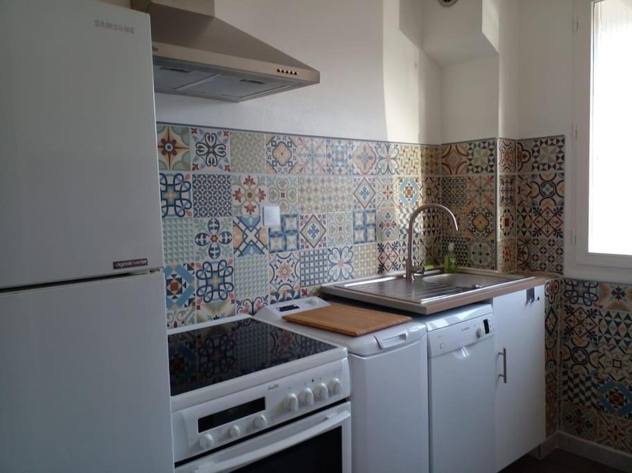 Apartment 33 M2 , Climatise, Parking Exterieur Prive Gratuit
